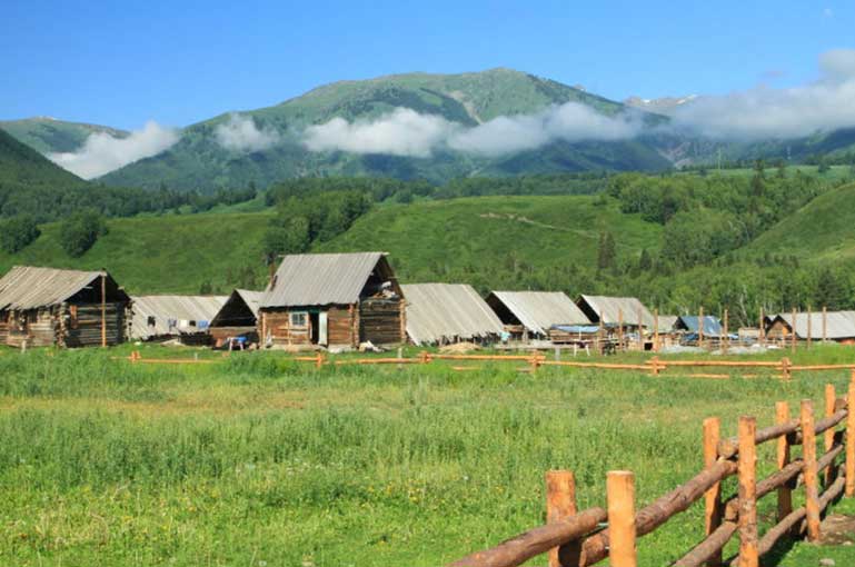 新疆乌鲁木齐+北疆+伊犁+天山天池+喀纳斯景区+禾木风景区+那拉提