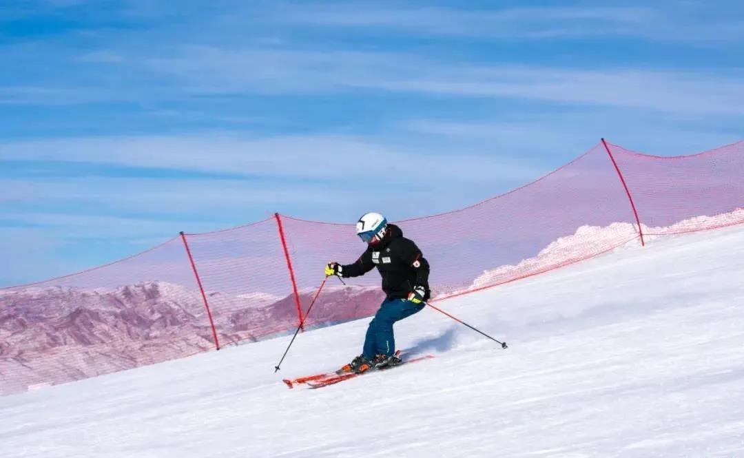 新疆北疆+阿勒泰地区+富蕴+可可托海国际滑雪度假区+喀纳斯景区+禾木风景区+白哈巴森林公园4日3晚私家团